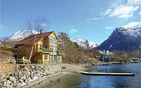 Apartment Rosendal Nesvegen
